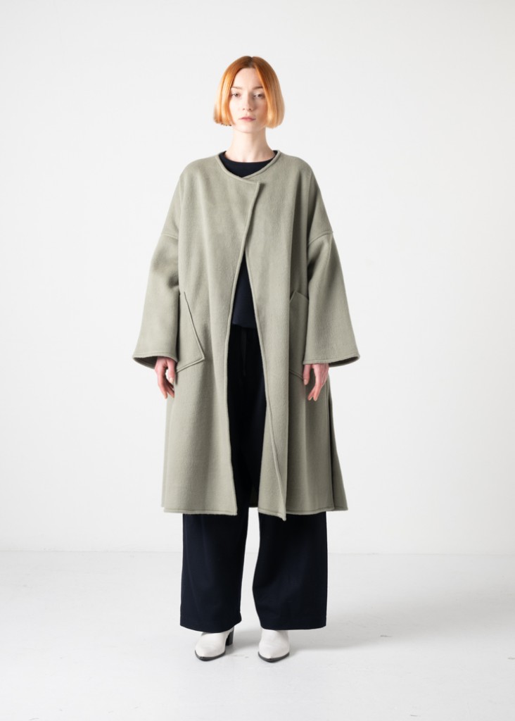 36_KENSINGTON COLLARLESS COAT_OB_21_YOMOGI_1